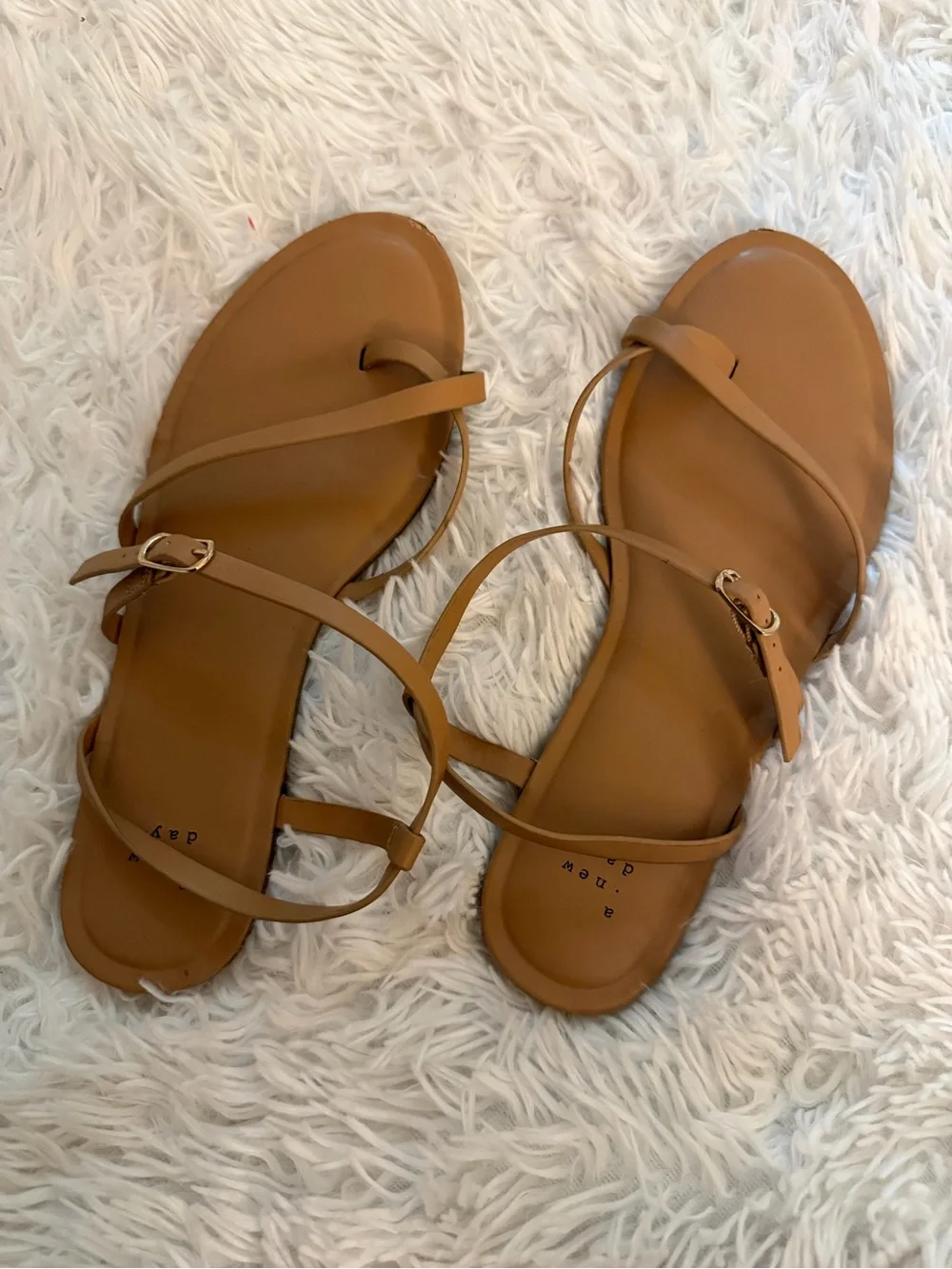 A New Day Tan Minimalist Strappy Flat Sandals Women's Size 10